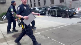 Officers stabbed at Manhattan courthouse