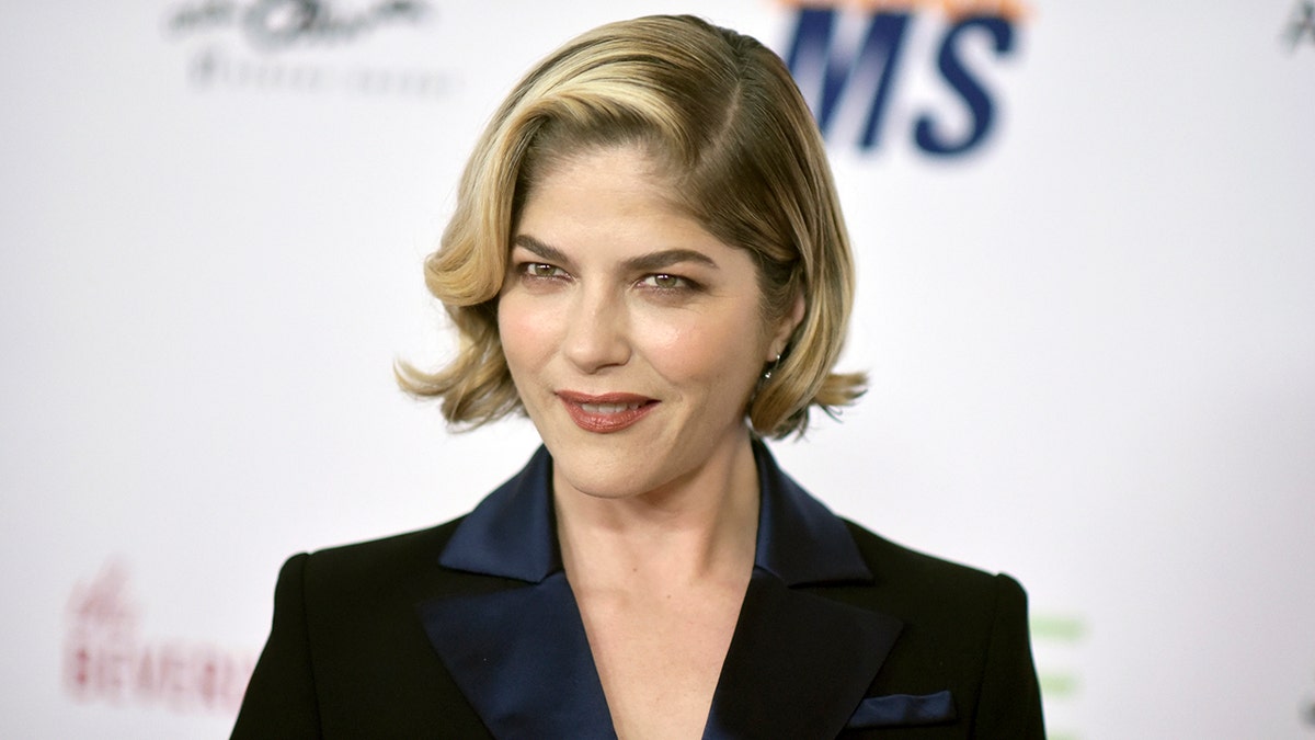 Selma Blair red carpet